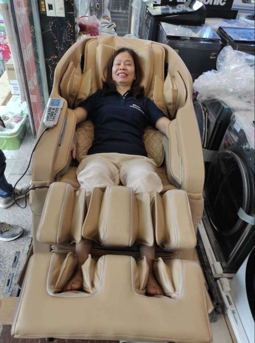 Ghế massage vật lý trị liệu giảm đau đầu nhanh chóng
