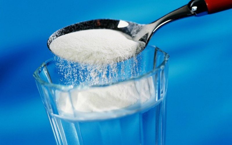 Sử dụng nước muối giúp giảm đau răng, chống viêm lợi