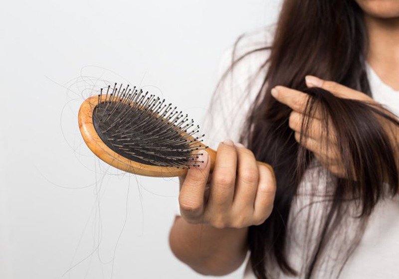 Bí quyết massage chống rụng tóc hiệu quả