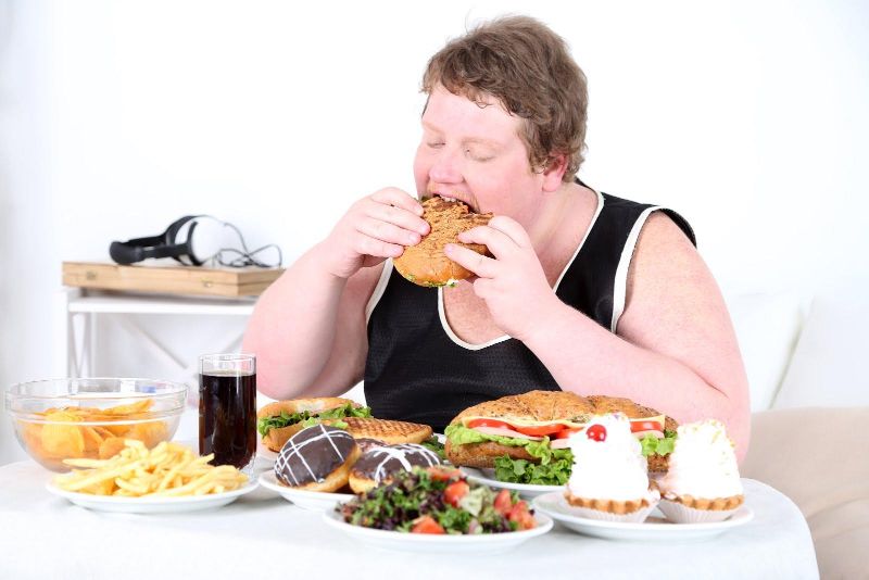 Sử dụng nhiều thức ăn nhanh ảnh hưởng không tốt đến sức khỏe